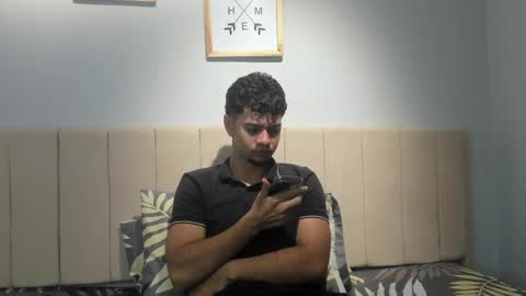Snapshot of logan_9_ chatting on 05.05.26 logan online show from 05.05.26