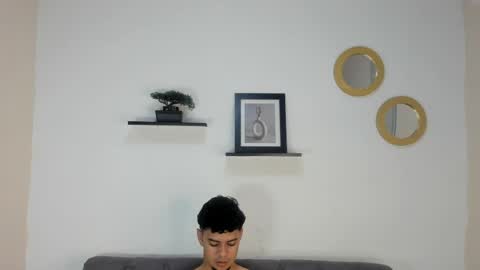Snapshot of logan_9_ chatting on 05.14.26 logan online show from 05.14.26