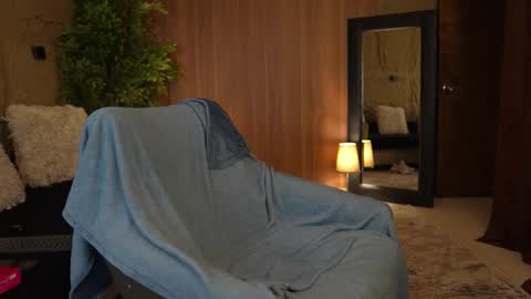 Snapshot of logan_cardenas1 chatting on 10.05.25 logan_cardenas1 online show from 10.05.25