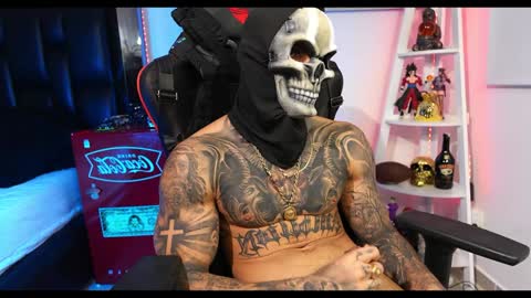 logan_hugh8 online show from 12.19.24