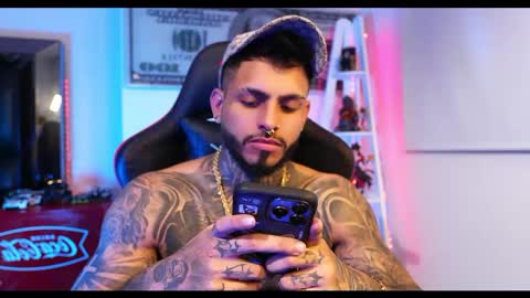 logan_hugh8 online show from 03.02.25