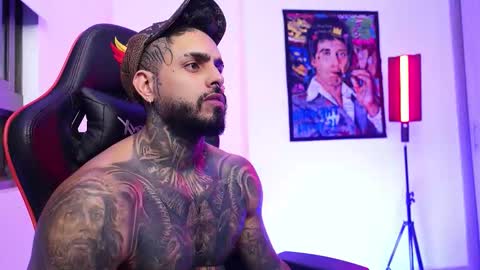 logan_hugh8 online show from 11.05.25