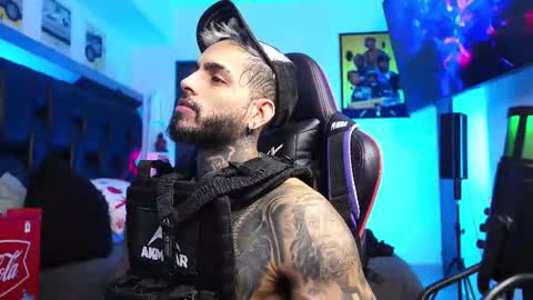 logan_hugh8 online show from 02.26.26