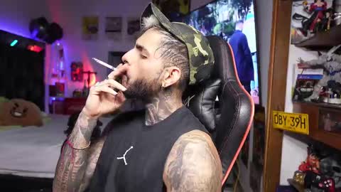 logan_hugh8 online show from 03.21.26