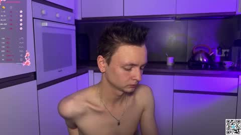 Snapshot of logan_mett chatting on 10.18.25 Logan online show from 10.18.25