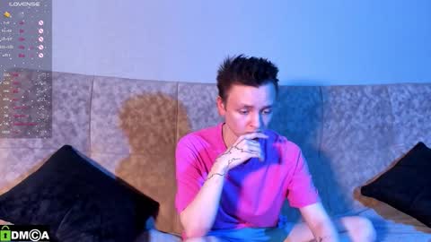 Snapshot of logan_mett chatting on 11.11.25 Logan online show from 11.11.25