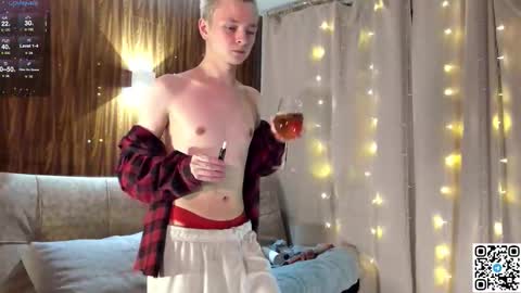 Snapshot of logan_mett chatting on 01.06.26 Logan online show from 01.06.26