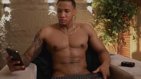 logan_varela online show from 11.18.25