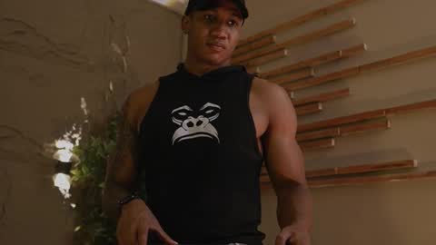 logan_varela online show from 11.29.25