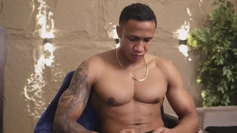 logan_varela online show from 12.17.25