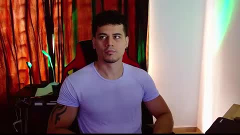 Snapshot of loganandrwz chatting on 02.13.26 Loganandrwz online show from 02.13.26