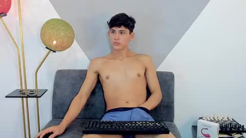 loganoficialx online show from 12.04.24