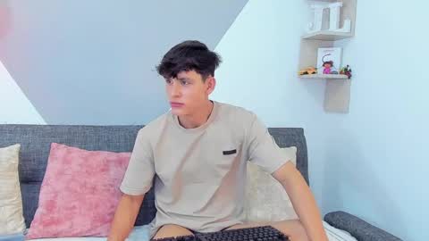 loganoficialx online show from 02.20.25