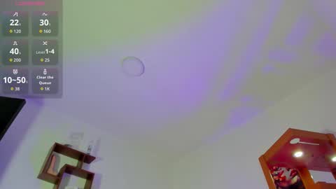 logantwink18 online show from 11.07.25