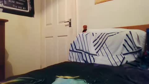 Snapshot of logmog chatting on 12.19.24 Logmog online show from 12.19.24