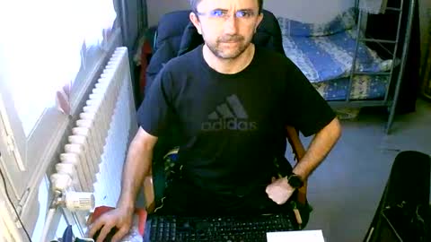 Snapshot of lokoum39 chatting on 12.28.24 lokoum39 online show from 12.28.24