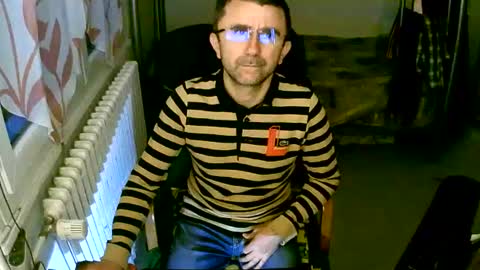 Snapshot of lokoum39 chatting on 02.21.25 lokoum39 online show from 02.21.25