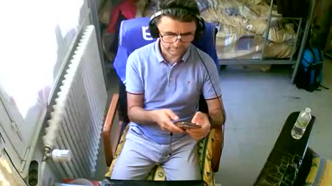 Snapshot of lokoum39 chatting on 09.19.25 lokoum39 online show from 09.19.25