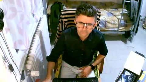 Snapshot of lokoum39 chatting on 11.13.25 lokoum39 online show from 11.13.25