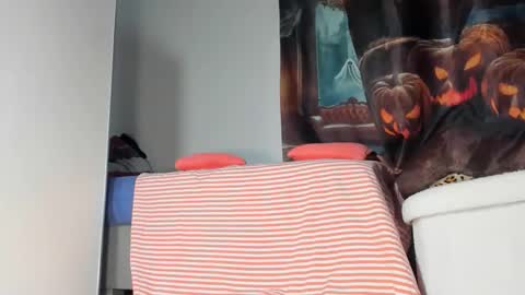 lola_belgium online show from 10.13.25