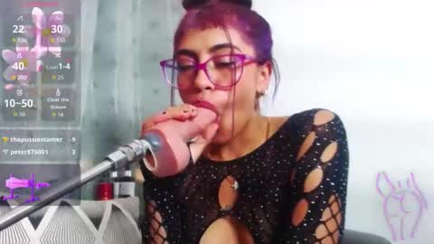 layla online show from 09.11.25