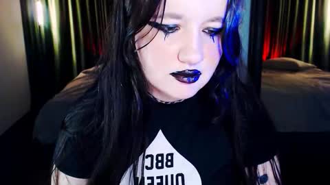 Lola Chi online show from 11.12.25