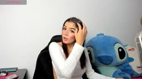 Snapshot of lola_kamila chatting on 01.12.26 Lola Kamila online show from 01.12.26