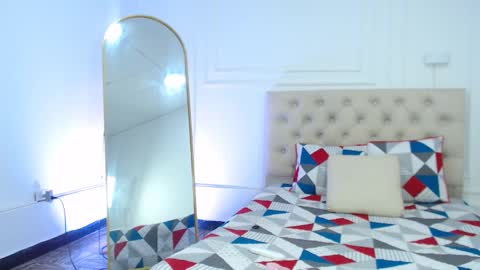 lola red online show from 12.18.25