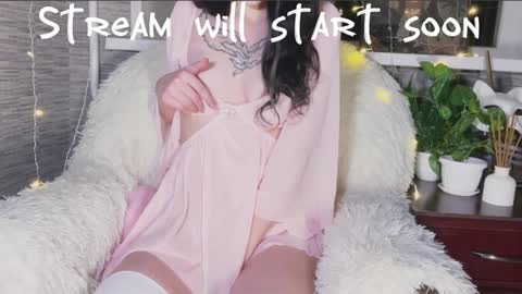 Adelia online show from 10.15.25