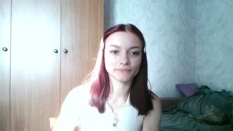 Snapshot of lola_sweetglow chatting on 07.06.26 lola_sweetglow online show from 07.06.26