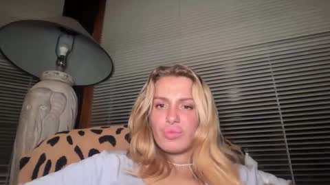 Snapshot of lolaa555 chatting on 06.09.26 lolaa555 online show from 06.09.26