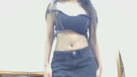 Snapshot of lolaa_darling chatting on 01.23.25 lolaa online show from 01.23.25