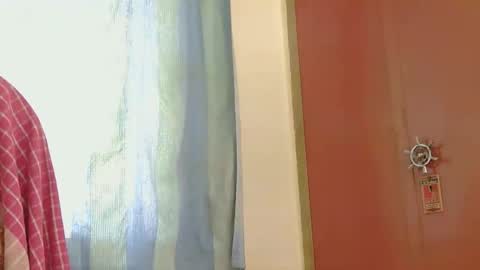 lolaa online show from 11.23.25