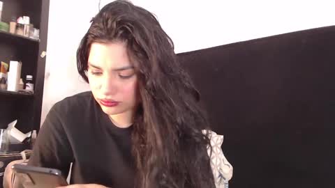 Snapshot of lolaa_staars chatting on 01.26.25 lolaa_staars online show from 01.26.25