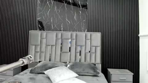 Snapshot of lolaangellx chatting on 11.08.25 Lola Angel online show from 11.08.25