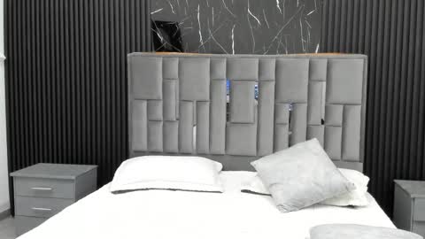 Snapshot of lolaangellx chatting on 11.28.25 Lola Angel online show from 11.28.25