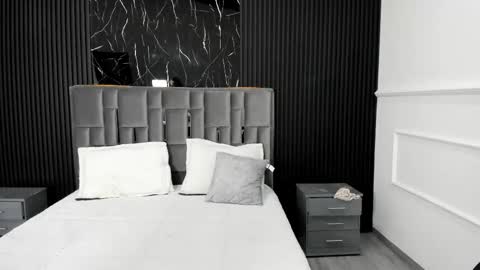 Snapshot of lolaangellx chatting on 11.29.25 Lola Angel online show from 11.29.25