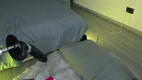 Snapshot of lolaangellx chatting on 04.21.26 Lola Angel online show from 04.21.26