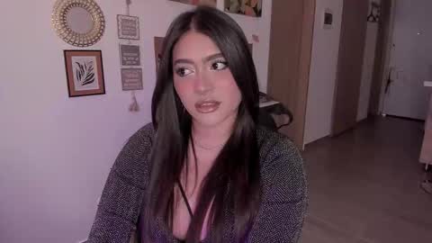 lolaasmith_21 online show from 10.24.25