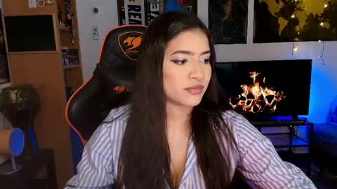 lolaasmith_21 online show from 05.18.26