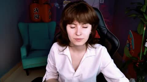 Snapshot of lolaasmus chatting on 05.20.26 I consider myself the god Loki but life just calls me LOL online show from 05.20.26
