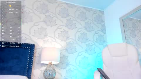 Snapshot of lolaberry_ chatting on 05.15.26 Lola Berry online show from 05.15.26