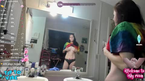 Snapshot of lolabunny9 chatting on 12.02.24 Lola online show from 12.02.24