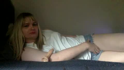 Snapshot of lolaherehi chatting on 05.30.26 LolaJackson online show from 05.30.26