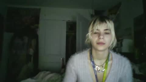 Lola Lixx online show from 01.15.25