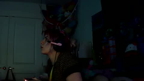 Lola Lixx online show from 02.07.25