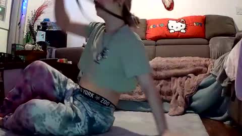 Lola Lixx online show from 01.10.26