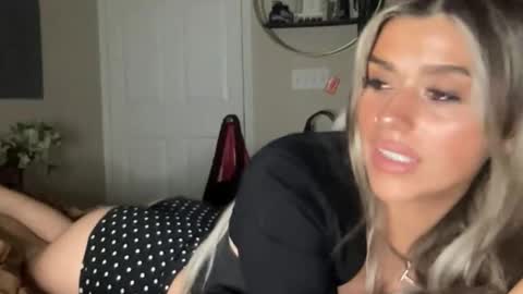 lolamarie_ online show from 01.19.26