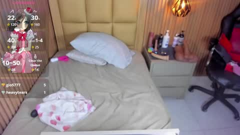 Snapshot of lolamaxi chatting on 04.09.26 LOLA online show from 04.09.26