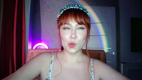 Snapshot of lolamint_ chatting on 10.05.25 Lola online show from 10.05.25